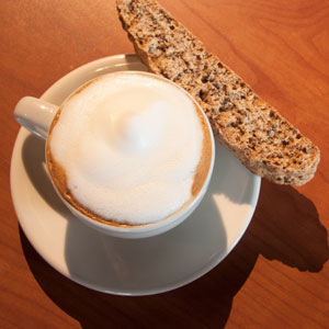 cappucino with biscotti on the side